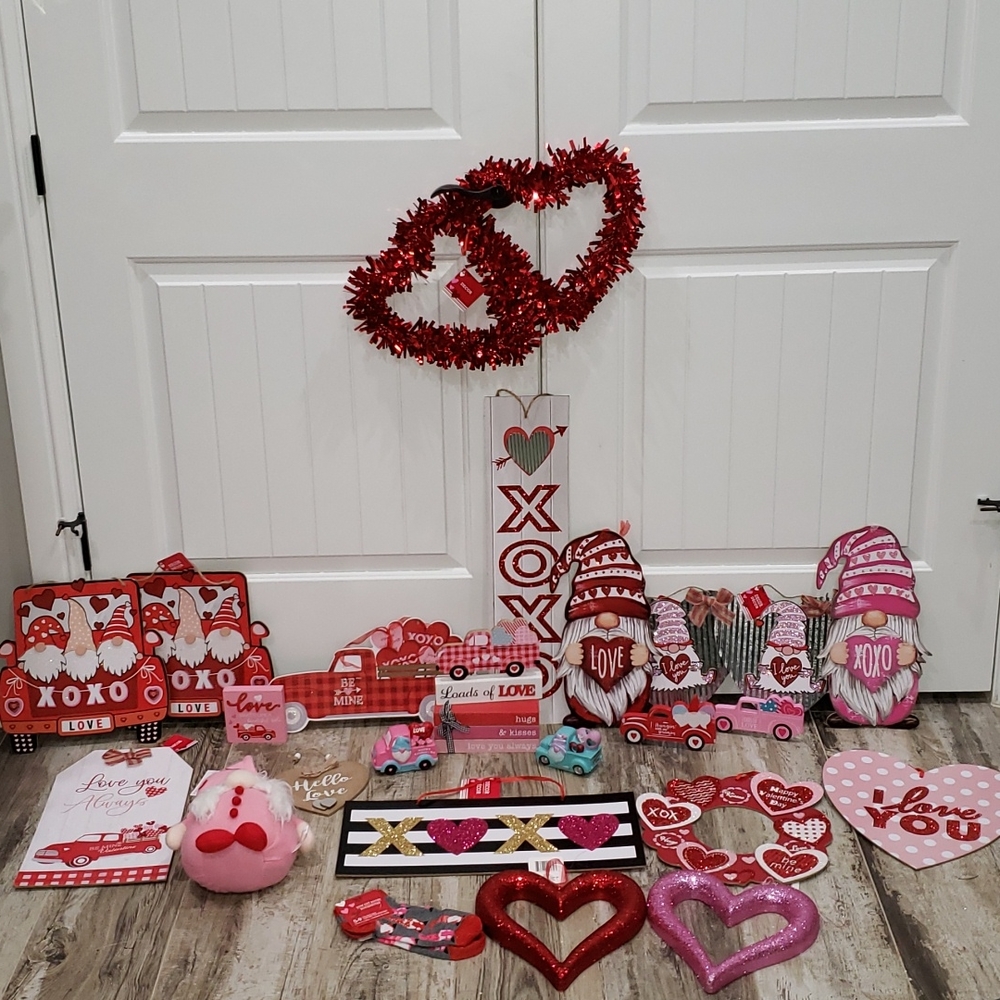 Valentines decor truck and gnomes bundle